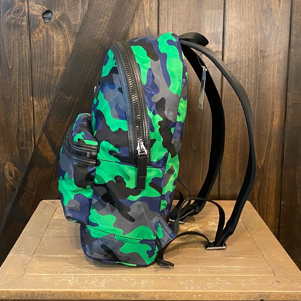 🔥SALE🔥NWT Authentic Michael Kors Camo Backpack - Picture 3 of 8